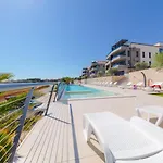 - Indigo Apartman *